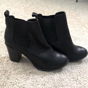 Super cute and versatile booties!